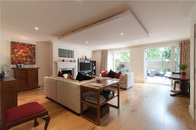  Image of 4 bedroom Mews for sale in Magdalen Road London SW18 at Magdalen Road Wandsworth Earlsfield, SW18 3NP